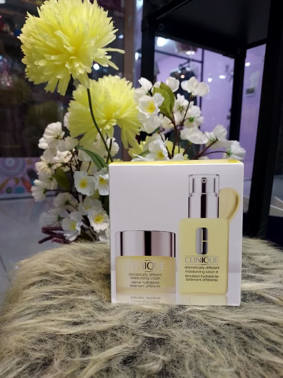 ست آبرسان کلینیک Clinique Dramatically Different Moisturizing Set