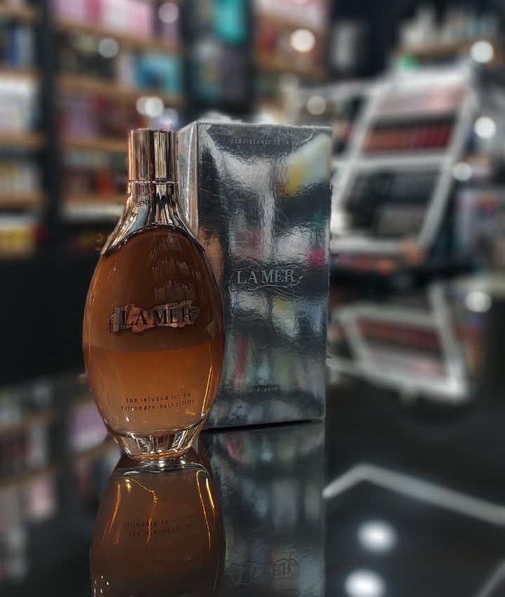 لوشن جوانساز و ترمیم‌کننده فوق‌لوکس لامر سری ژنسانس مدل Genaissance de la Mer The Infused Lotion