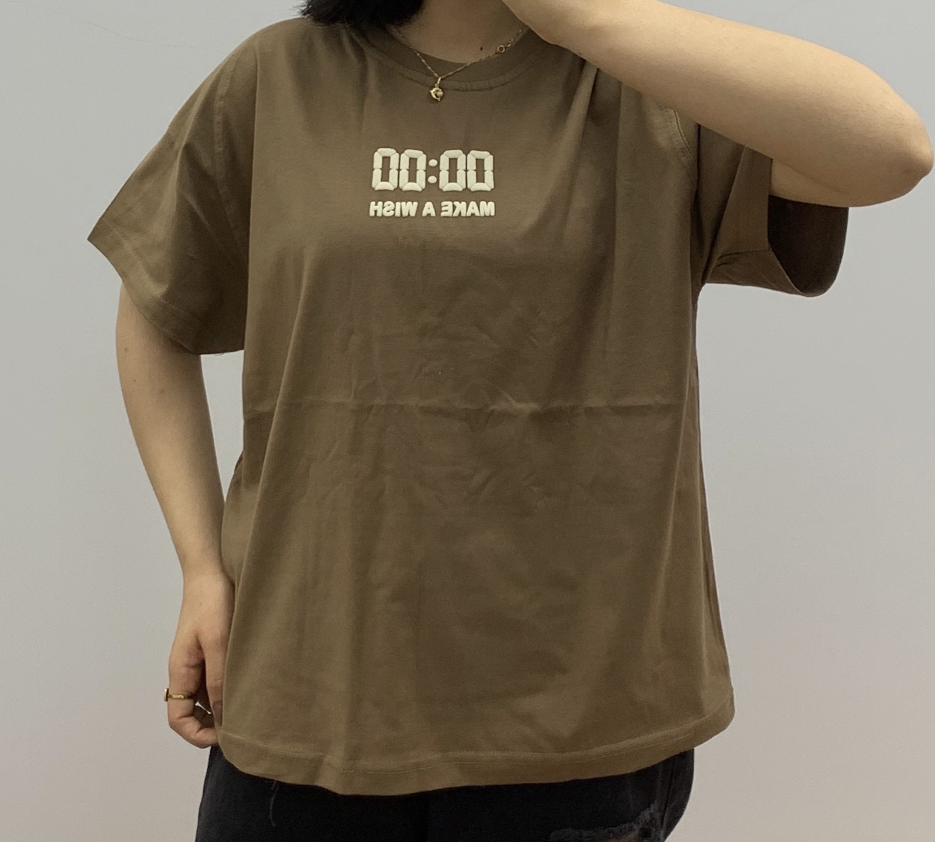 تیشرت طرح ساعت 00:00